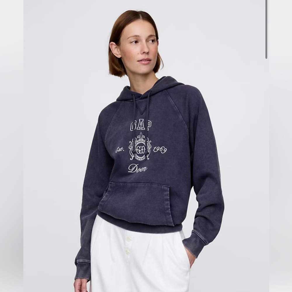 Gap × DÔEN Adult Heavyweight Raglan Logo Hoodie